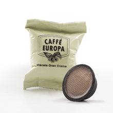 Carica l'immagine nel visualizzatore di Gallery, Caffè Europa - 100 Capsule Caffè Gran Crema compatibili Lavazza®* a Modo Mio®*